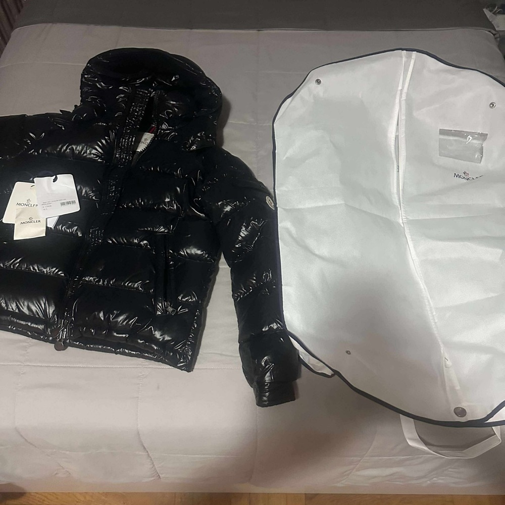 Moncler Shiny Black Short Down Jacket